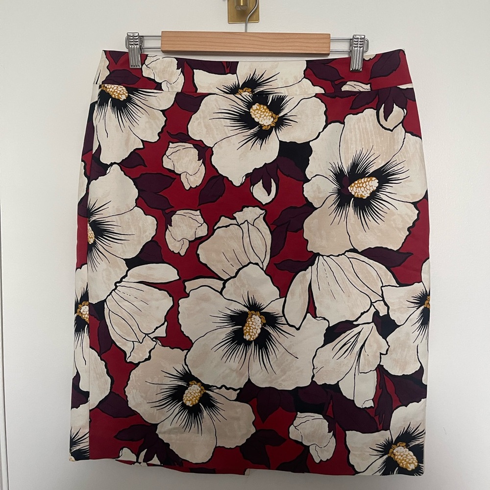 Ann Taylor Factory Red and Cream Floral Pencil Skirt